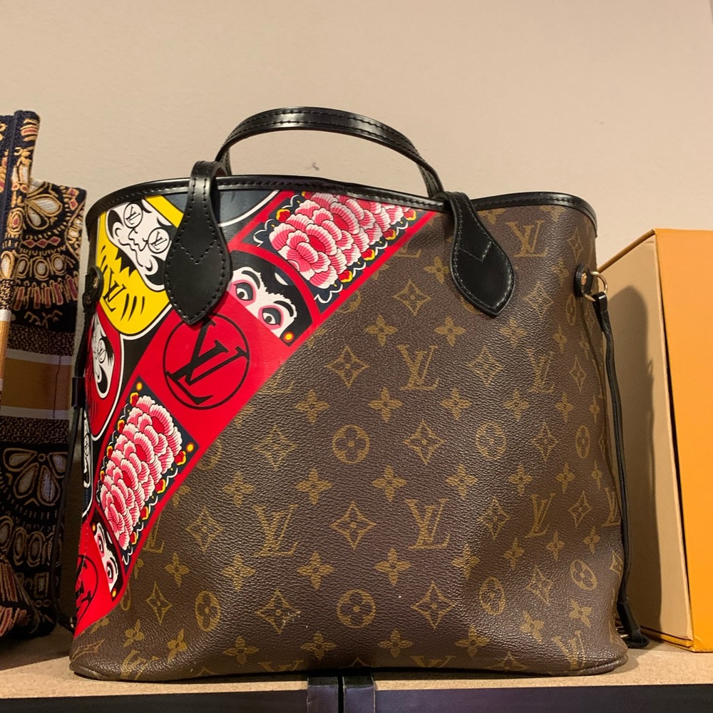 NF MM size canvas leather tote